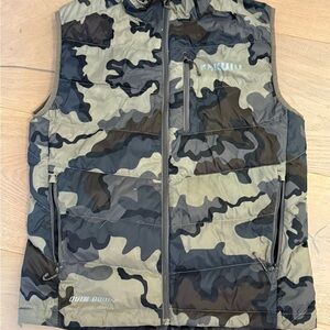 KUIU Camouflage Down Vest